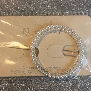 Round Pearl /silver hair clip